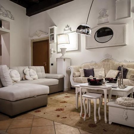 Piazza Erbe Luxury Apartment Vérone Extérieur photo