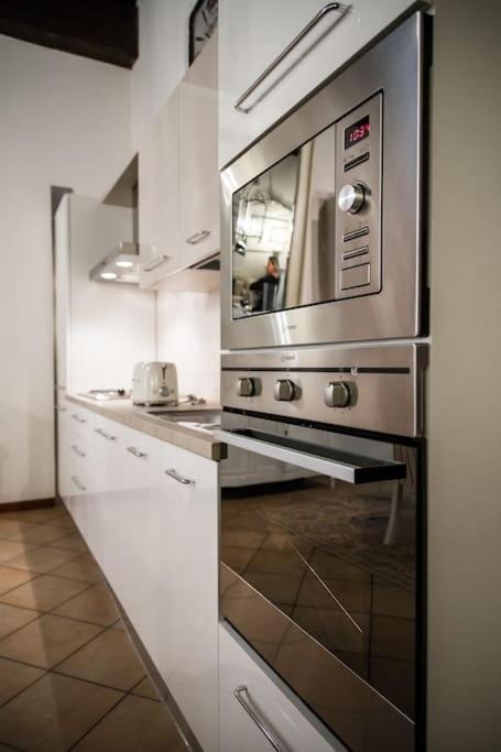 Piazza Erbe Luxury Apartment Vérone Extérieur photo