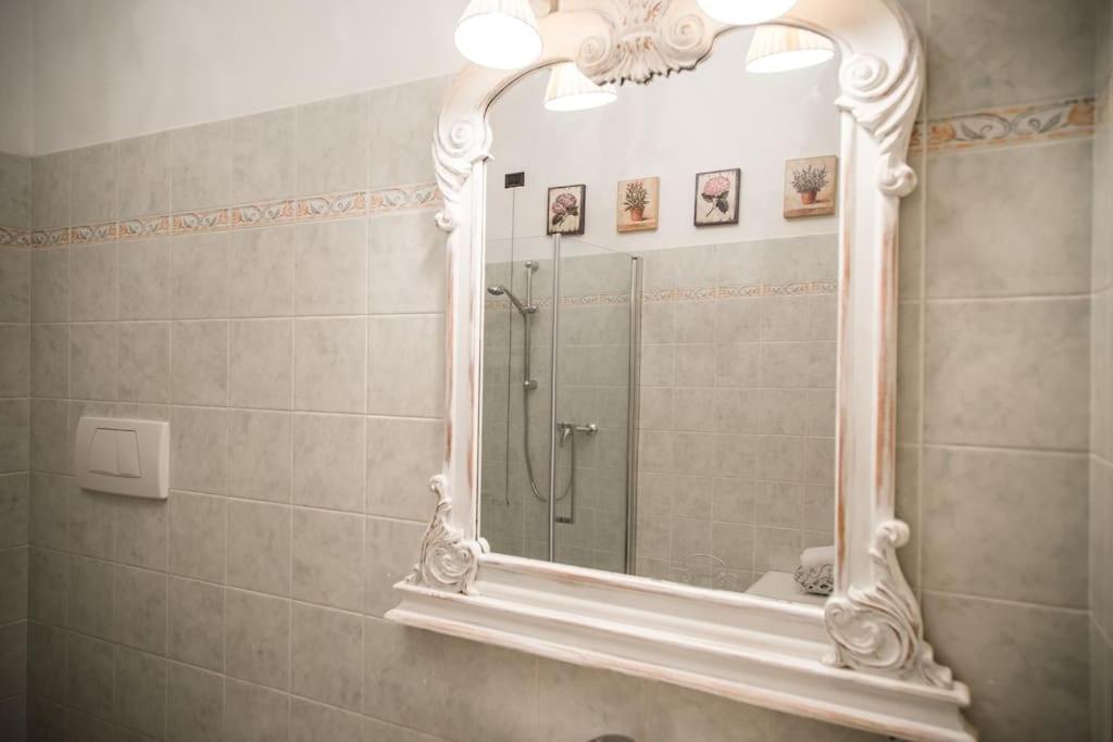 Piazza Erbe Luxury Apartment Vérone Extérieur photo