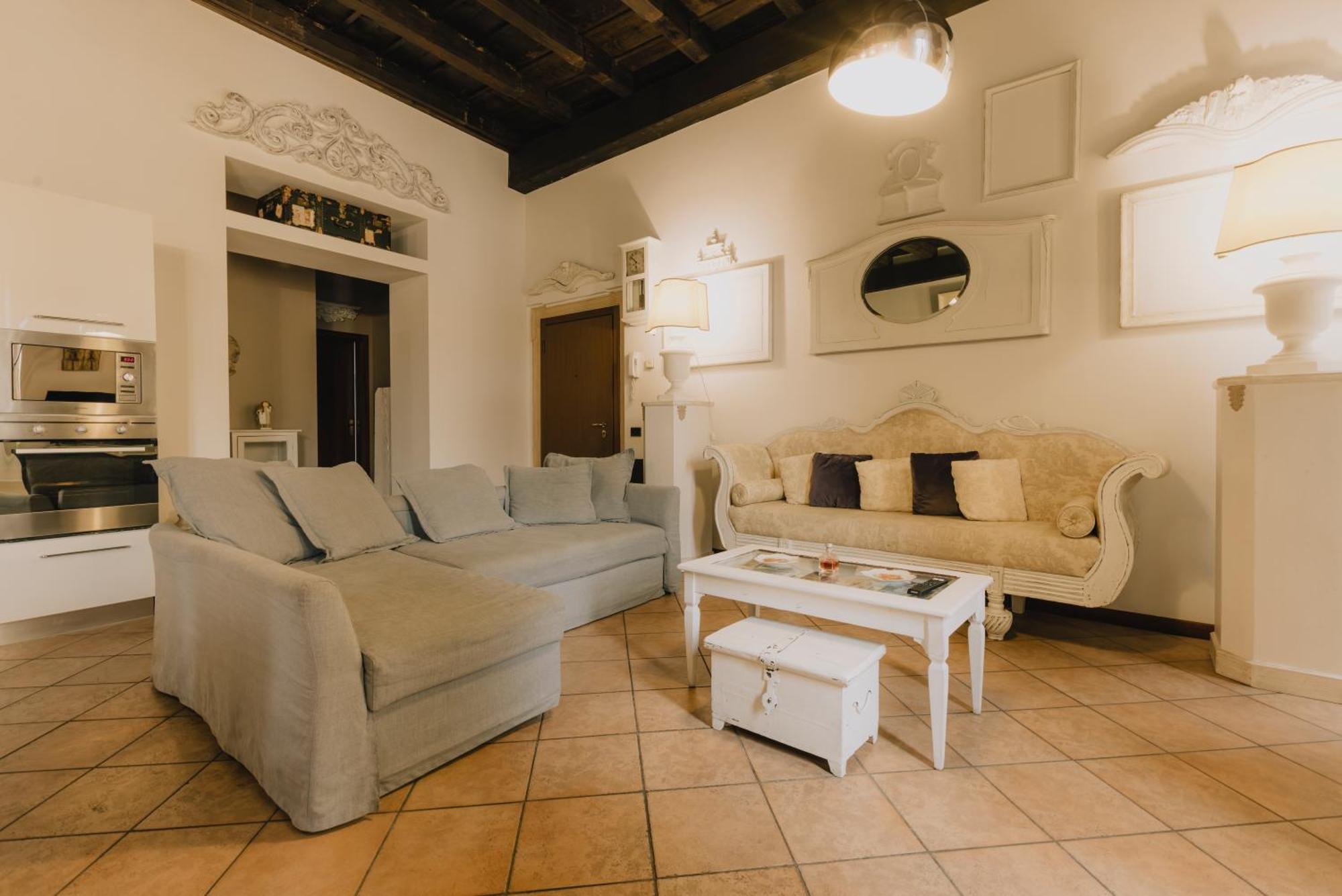 Piazza Erbe Luxury Apartment Vérone Extérieur photo
