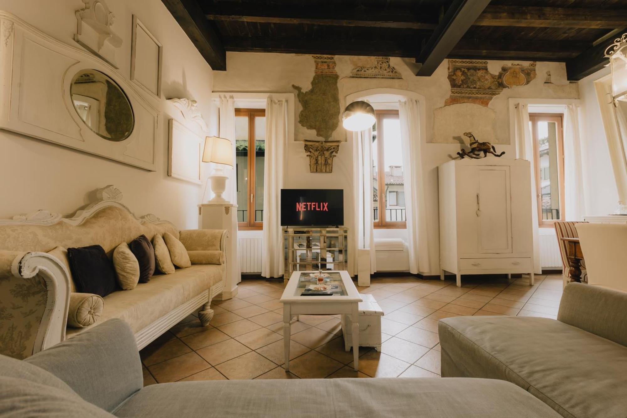 Piazza Erbe Luxury Apartment Vérone Extérieur photo